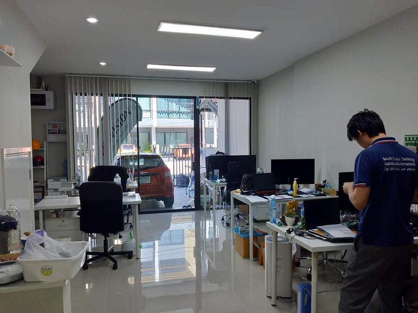 ขายทาวน์โฮม 3 ชั้น นลิน แกรนด์ อเวนิว วงแหวน - พระราม 9 Nalin Grand Avenue Wongwaen - Rama9 (ใกล้สนามบินสุวรรณภูมิ)