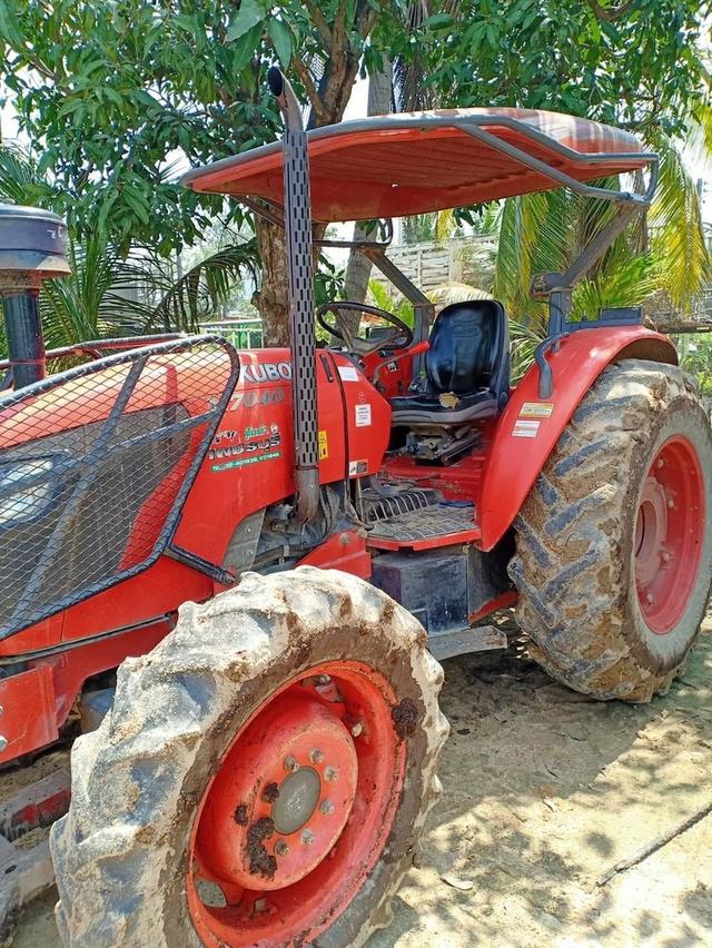 ขายรถไถ Kubota M7040 สภาพดีพร้อมลุย