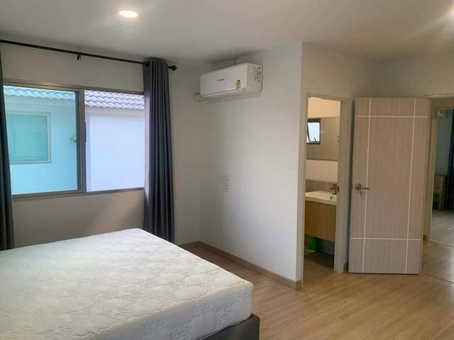 ให้เช่าบ้านพานทองชลบุรี ให้เช่าบ้าน 2 ชั้น มบ.แฟมมิลี่ซิตี้-พานทอง บ้านแฝดสไตล์เดี่ยว 2 ชั้น พื้นที่ 38.5 ตรว. 3 ห้องนอน 6