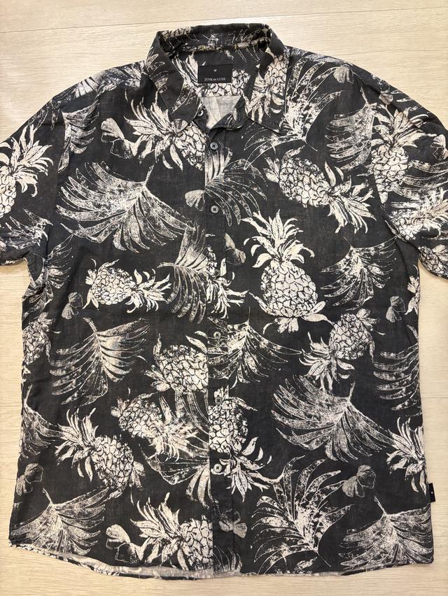 เสื้อเชิ๊ตผู้ชาย