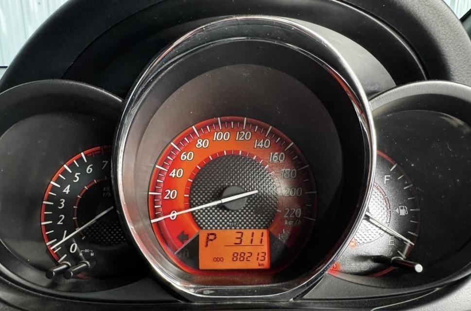 Toyota Yaris 1.2G เบนซิน เกียร์ออโต้  ปี2014 18