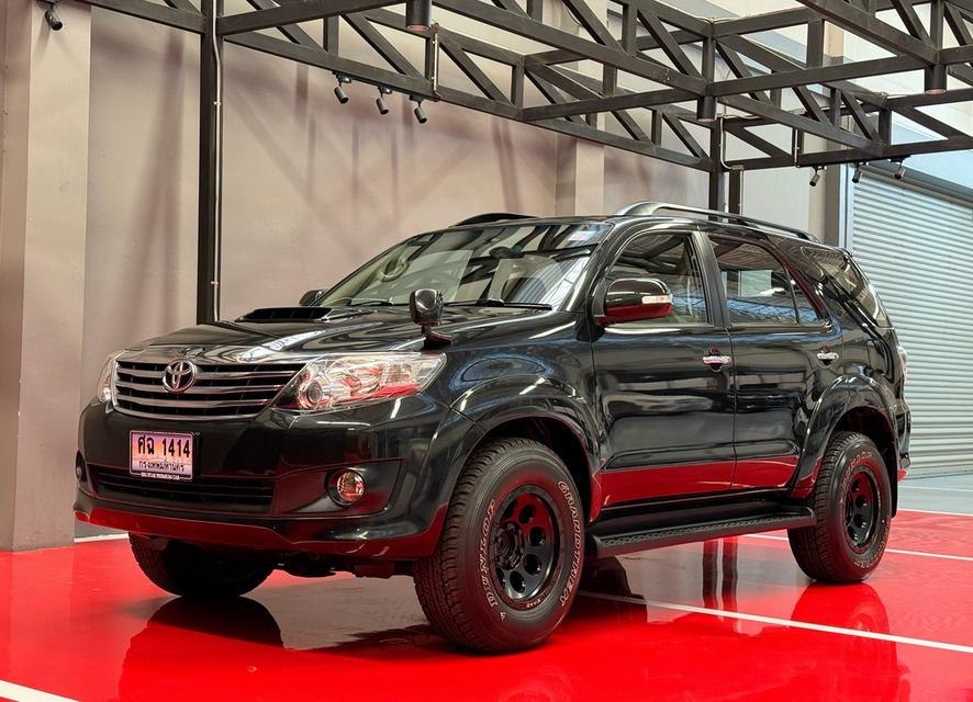 2014 TOYOTA FORTUNER 3.0V รถมือเดียวออกป้ายแดง รถวิ่งน้อย ประวัติศูนย์ครบ ไม่เคยมีอุบัติเหตุครับ