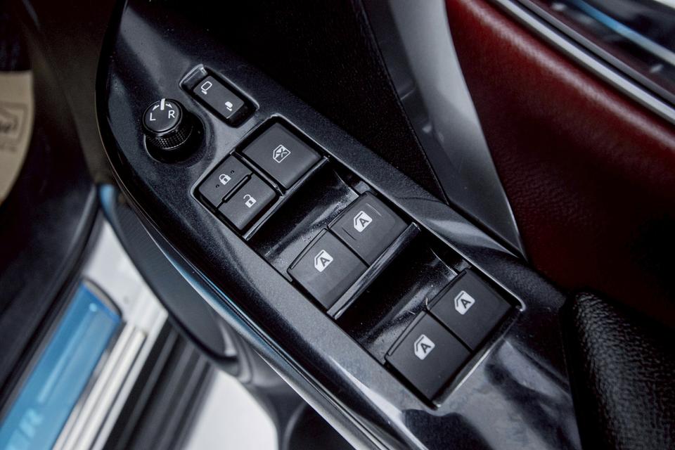 รหัสรถ 1E760 FORTUNER  2.4 LEGENDER BLACK TOP 4WD 2022 รูปที่ 13