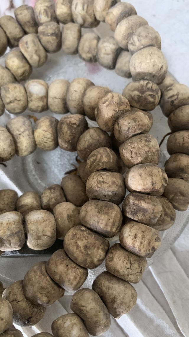 สมเด็จม้วน แท้ เก่าเก็บ ครบสมบูรณ์ 108 เม็ด