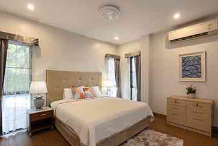 U1394 ให้เช่าบ้านเดี่ยว 3 ชั้น หมู่บ้านมาสเตอร์พีช พระราม 9 พร้อมเฟอร์ในบ้าน และ สระว่ายน้ำส่วนตัว ทำเลดีเดินทางสะดวกเข้าออกได้หลายทาง 5