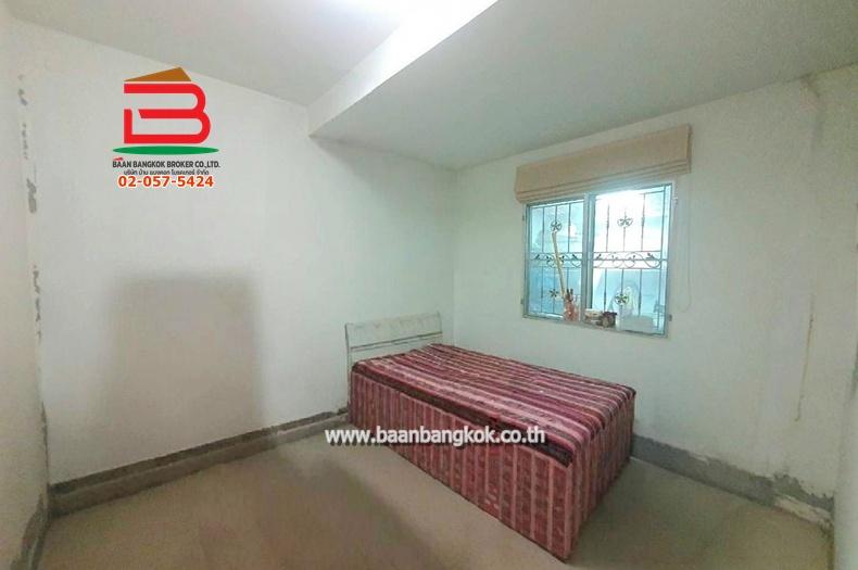 ทาวน์เฮาส์ หมู่บ้าน พฤกษาวิลล์ 6 ซอยพระยาสุเรนทร์ 23 เนื้อที่ 18 ตรว. ถนนรามอินทรา แขวงบางชัน เขตคลองสามวา กรุงเทพมหานคร 9