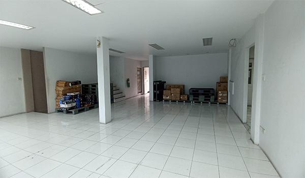 อาคารพาณิชย์ 4 คูหา 4 ชั้น พื้นที่ 64 ตร.ว เลขที่ 200/96-99 ซ.แจ้งวัฒนะ 10 แยก 1 เขตหลักสี่ กทม. 5