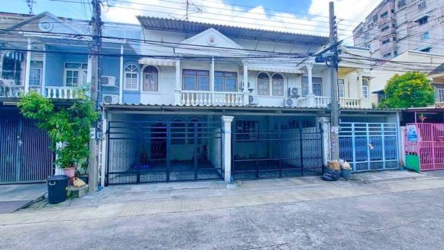 รร.นานาชาติเวลส์ 3.3กม. BTS บางจาก 2.2 กม. ให้เช่าทาวน์เฮ้าส์ 2 ชั้น 22 ตร.วา. 2นอน ตลาดบางจาก 2.2 กม. 1