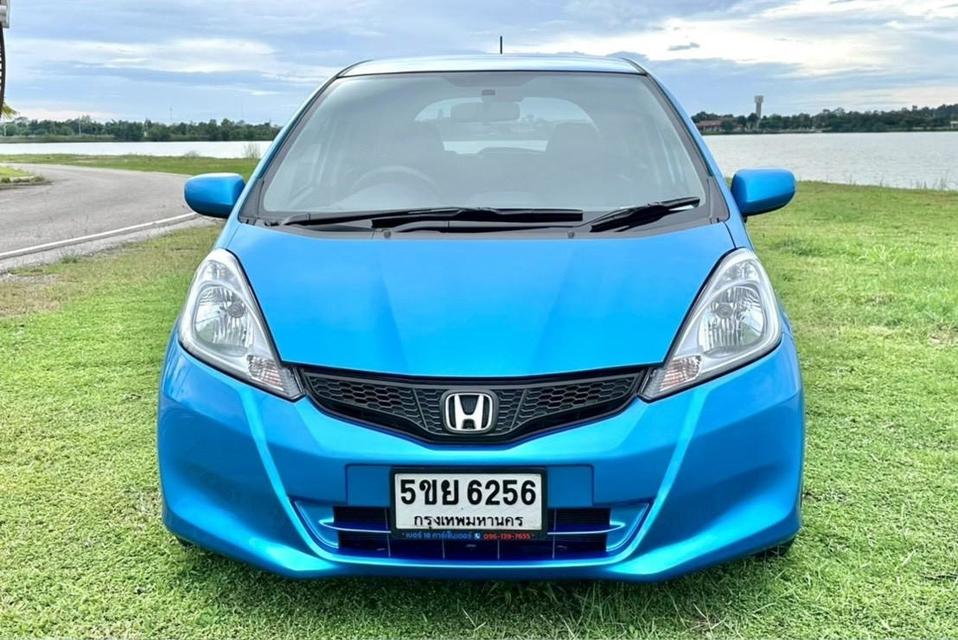 Honda Jazz 1.5V i-VTEC เบนซิน เกียร์ออโต้ ปี2013 2
