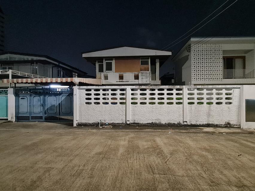 ให้เช่าบ้านเดี่ยวตามสภาพ 6 ซอย 6 หมู่บ้านเสรี 2 (รามคำแหง 24 แยก 28) สังคมดี, บรรยากาศดี, เดินทางสะดวกมากๆๆ ทั้งรถส่วนตัว และ รถโดยสารสาธารณะ 11