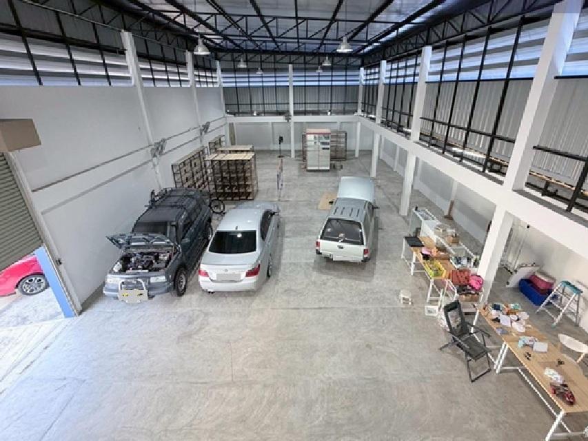 ให้เช่าโกดังพร้อมสำนักงานพร้อมห้องพัก / พื้นที่ใช้สอย 405 ตารางเมตร / Office 2 ชั้น / ทำเล ถนนกาญจนาภิเษก ติดกับสมาคมปักใต้ 5