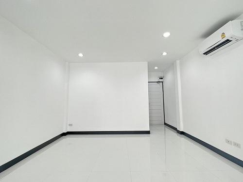 ให้เช่า Home Office / อาคารพาณิชย์ 3 ชั้น สุขุมวิท 95 ราคาถูก 11