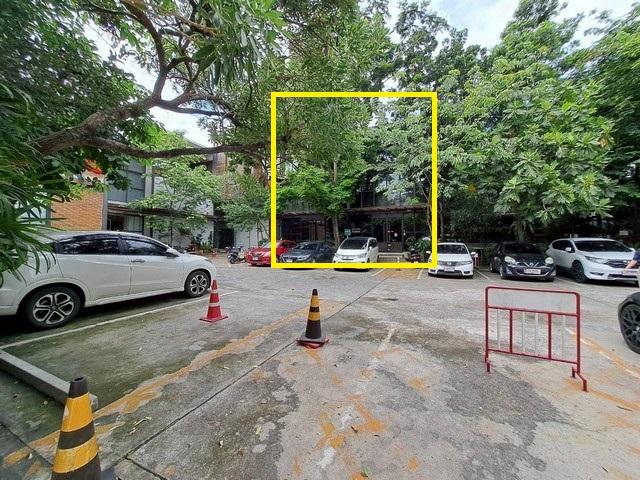 ให้เช่า โฮมออฟฟิศ อาคาร 3 ชั้น ทาวน์อินทาวน์ 11 ศรีวรา Town in Town ลาดพร้าว 94  เหมาะทำธุรกิจ ออฟฟิศ สตูดิโอ พร้อมเฟอร์นิเจอร์ 3