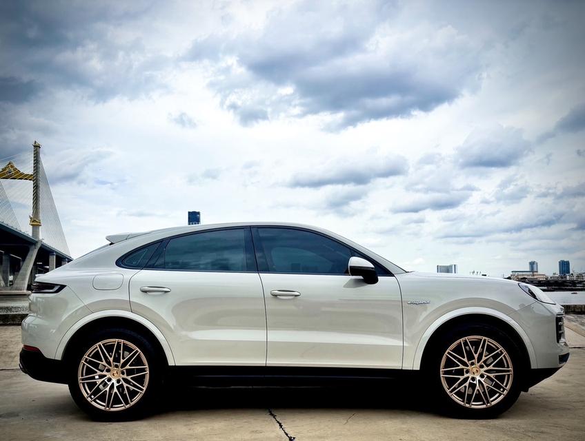 2024 Porsche Cayenne Coupe E Hybrid รูปที่ 5