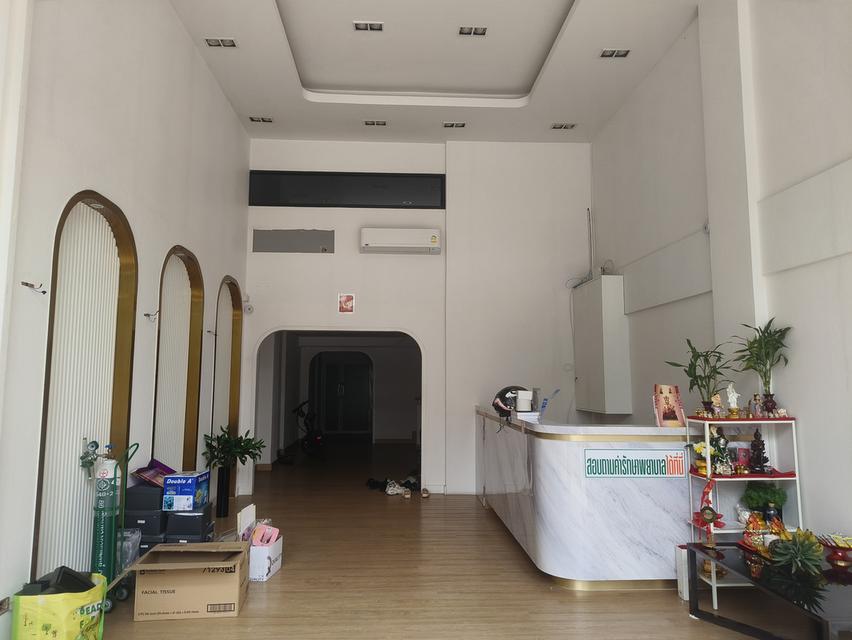 RENT ให้เช่า Home Office 335 sqm ริมถนนติด BTS (S8) วงเวียนใหญ่ฝั่งเข้าสาทร มีที่จอดรถส่วนตัวและส่วนกลาง รปภ. CCTV 0813046950 0658981951 (0897859079) 5