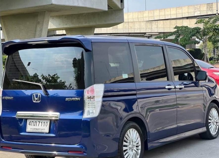 Honda Stepwagon สีน้ำเงิน 3