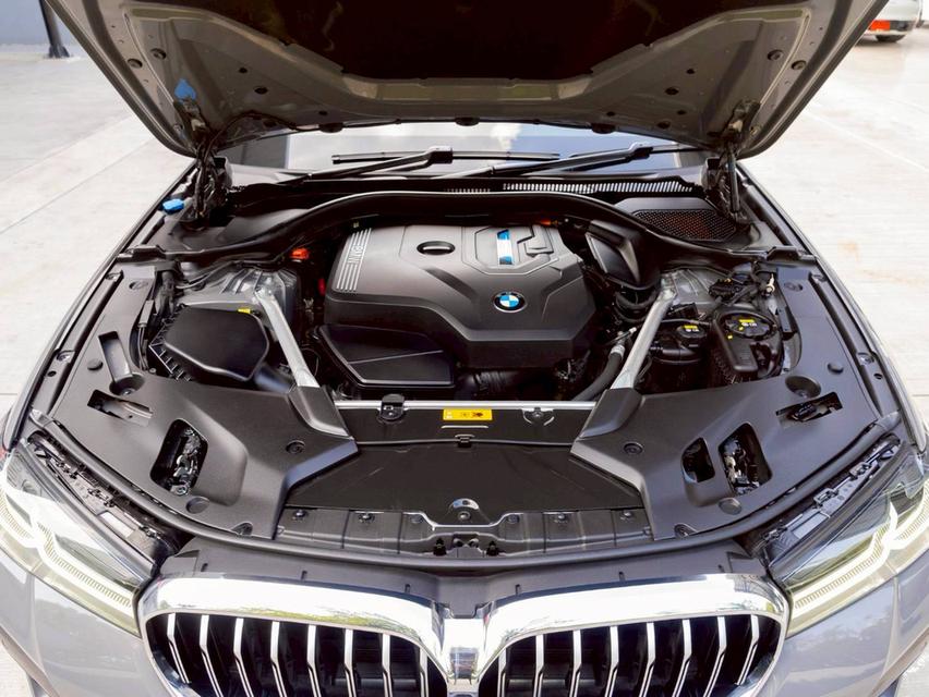 BMW 530e M Sport ปี 2022 *BSI 5 ปีหรือ 100,000 โล ถึง 18/3/2027*อะไหล่รับประกัน 5 ปี ไม่จำกัดระยะทาง 11