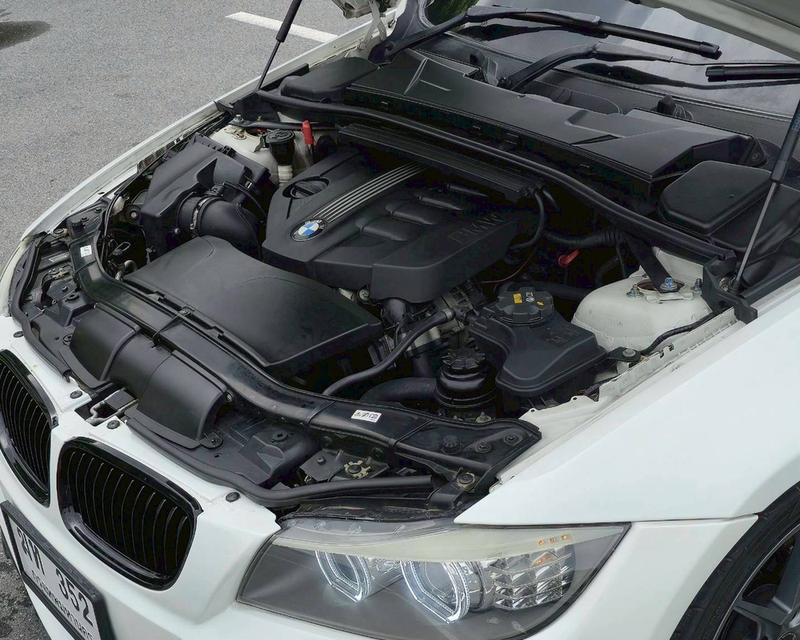 BMW 320D M Sport ดีเซล (E90) ปี 2010 LCI สีขาว 13