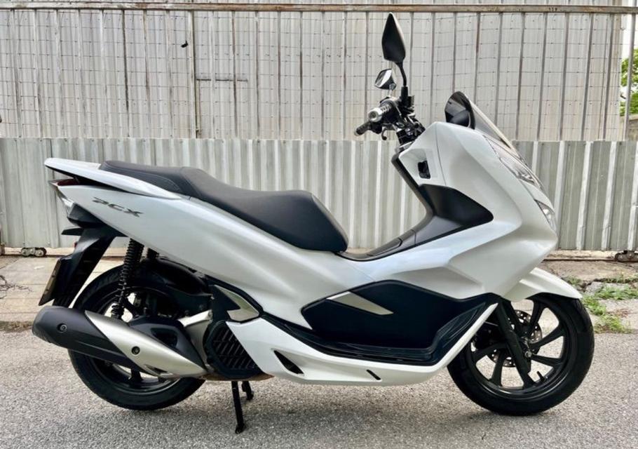 ปล่อย Honda PCX 150i สีขาว 1