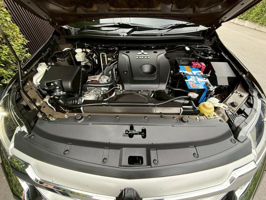 Pajero 2.4 GT Premium NAVI 4WD ปี2017 สีน้ำตาล ดีเซล 20