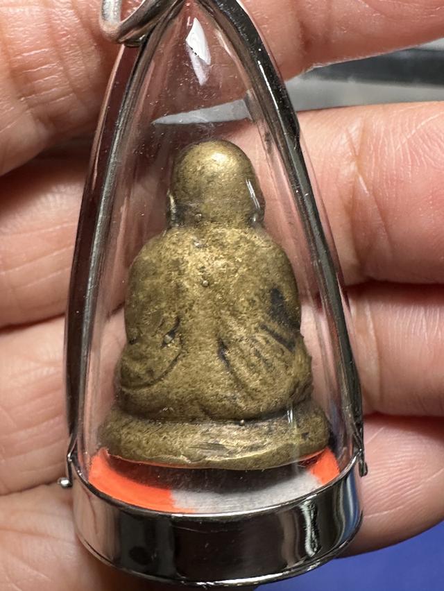 รูปหล่อล.พ.เงิน พิมพ์ขี้ตาสามชาย พระผ่านการบูชา พร้อมกรอบ 12