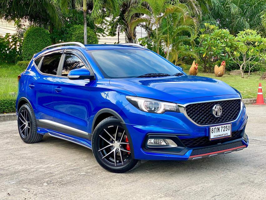 MG ZS 1.5 + i- SMART 5