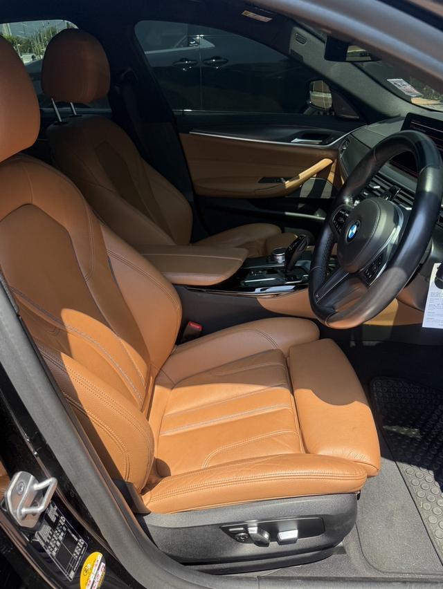 รหัสรถ KPV1155 2021 จด22 BMW 520d M Sport รูปที่ 6