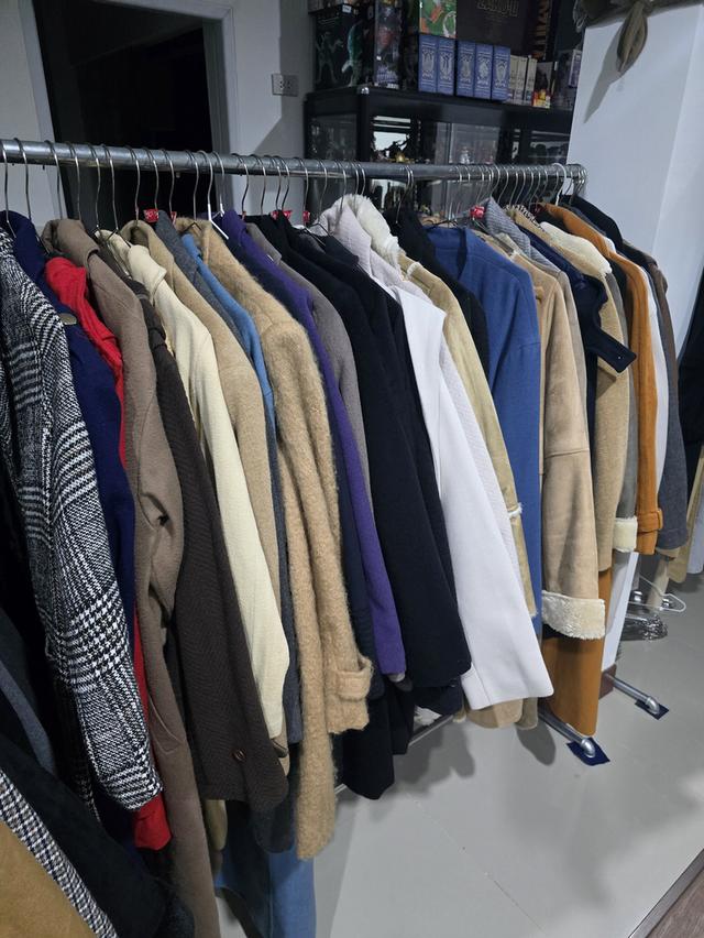 เสื้อฌค้ทมือสอง นำเข้าญี่ปุ่น ลด โละ เลิกกิจการ เทขายเหมา ราคาถูก สินค้ามีประมาณ500ตัว+ รูปย่อยที่ 2