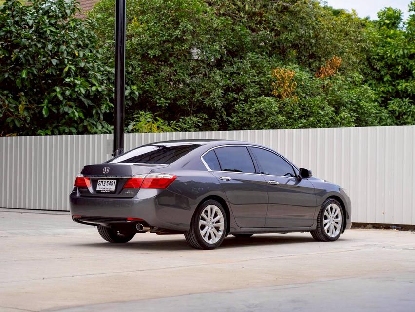 HONDA ACCORD 2.4TECH ปี 2013เจ้าของเดียว รถสวย กุญแจสำรองครบ
