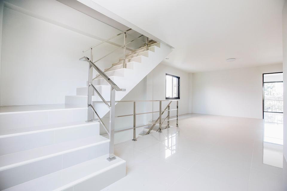 ให้เช่าอาคารพาณิชย์ 3 ชั้น พื้นที่ 200 ตรม. 25,000.-/เดือน ทำเลดี ตอบโจทย์ทุกธุรกิจ! ✨ 7