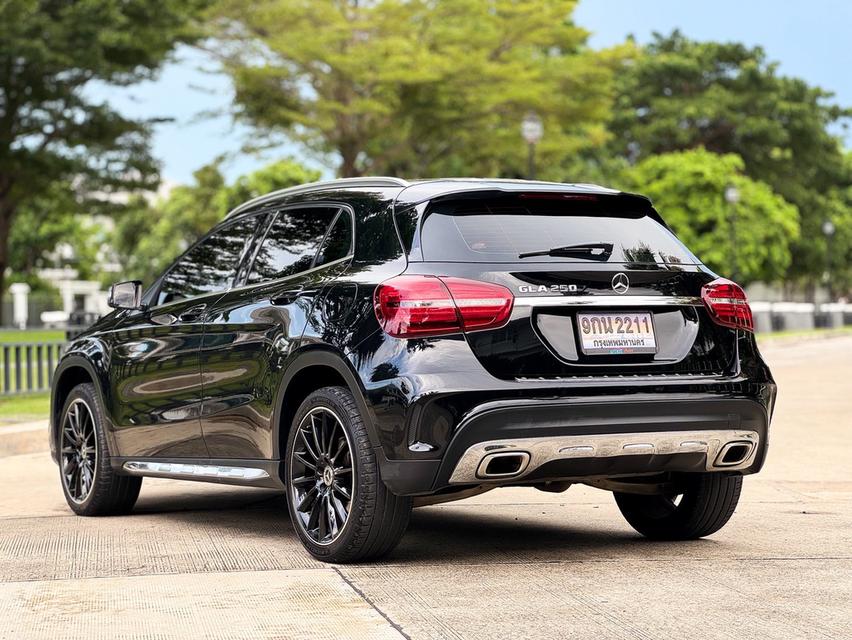 รหัสรถ AVA2211 💚 BENZ GLA250 AMG Dynamic ปี 2018