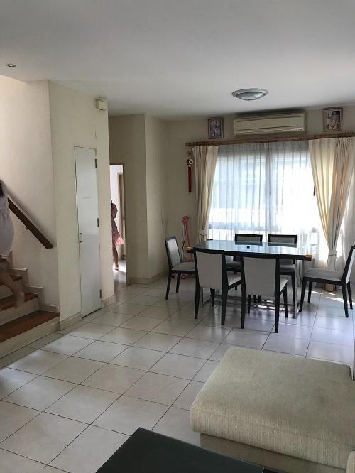 U1186 ให้เช่าบ้านเดี่ยว 2 ชั้นหมู่บ้านสราญสิริ ราชพฤกษ์แจ้งวัฒนะ บ้านอยู่ซอย 8 พร้อมเฟอร์ และ เครื่องใช้ไฟฟ้า จอดรถได้ 2 5