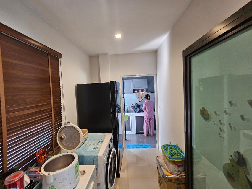 ขายบ้านแฝด โครงการ วี คอมพาวด์ ติวานนท์ รังสิต (V Compound Tiwanon-Rangsit) ขนาด 38.8 ตร.ว. ราคาพิเศษ 10
