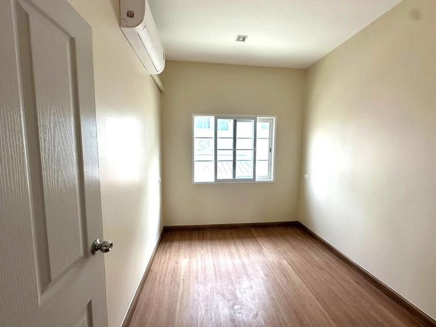 Selling town house 4 bedrooms Pattaya 3.5 Million 9