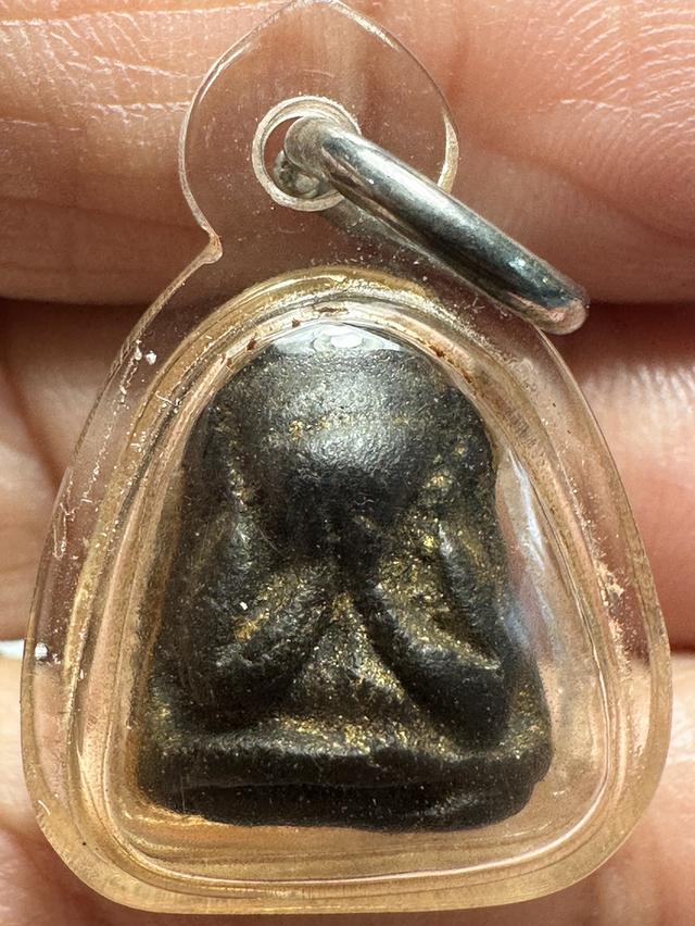 พระปิดตา เนื้อผงคลุกรักหลังแบบพิมพ์เล็ก เก่า รูปที่ 5