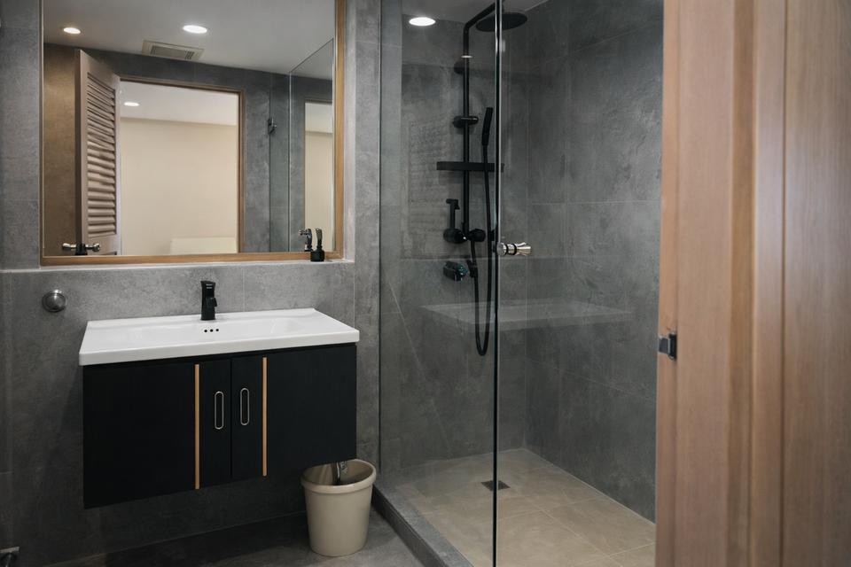 ขายคอนโด 2 ห้องนอน ทำเลดี ใกล้รถไฟฟ้า BTS & ใกล้ The Central 2