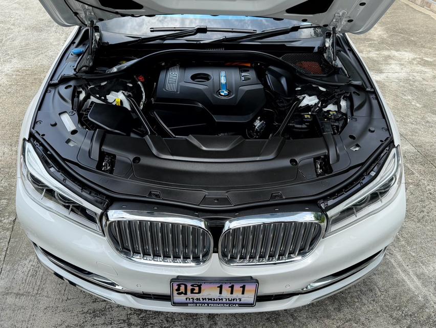 2019 BMW 740le PURE EXCELLENCE รถออกศูนย์ BMW รถวิ่งน้อย เข้าศูนย์ตามระยะ วารันตีศูนย์ยังเหลืออีกนานครับ 15