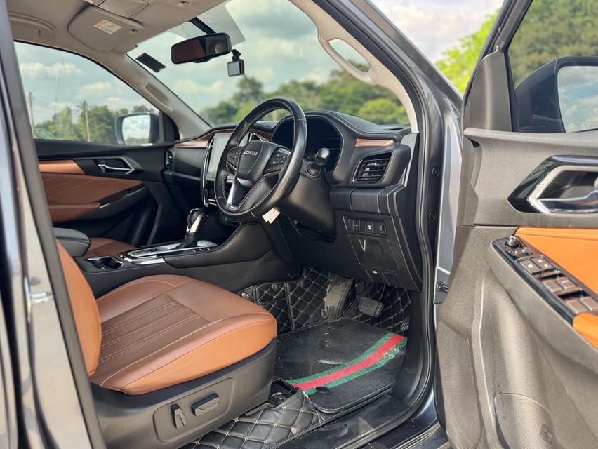 ISUZU MUX Wagon 4dr 1.9 ELEGANT AT 2WD 7st Auto 6sp RWD 1.9DCT Y2021. สีเทาดำ  ออโต้  13