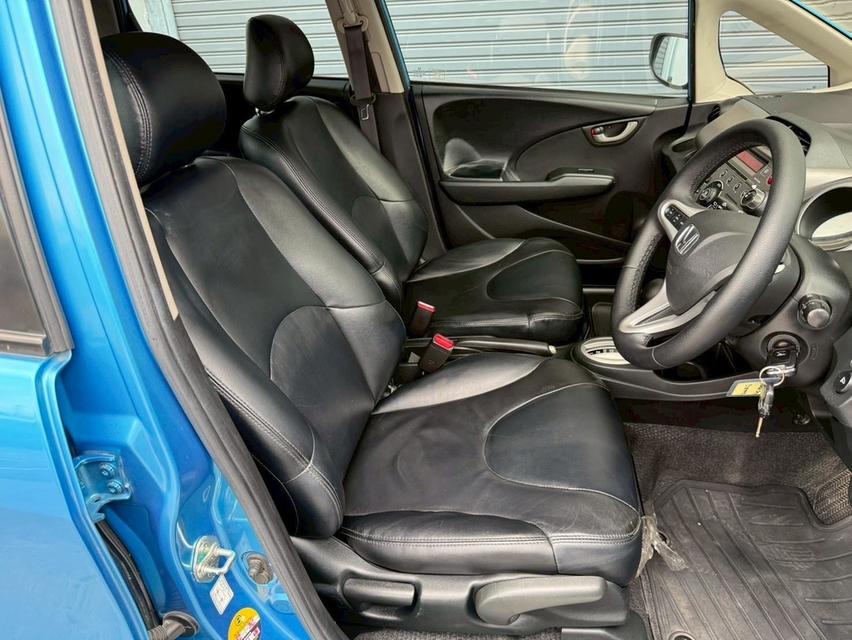  HONDA JAZZ 1.5V i-VTEC 2013 สีฟ้า MINOR CHANGE มือเดียว 10