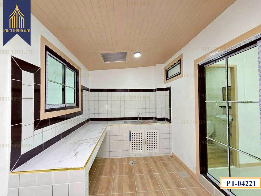 ทาวน์เฮาส์ปิยะวรารมย์ราคาย่อมเยาว์ไทรน้อย 13