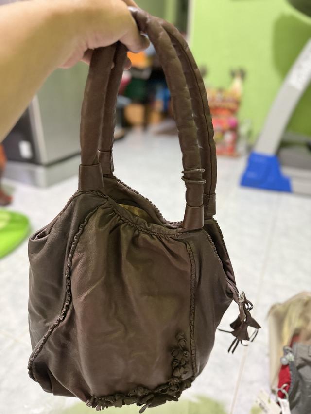 กระเป๋าหนังสะพายของสุภาพสตรี 4