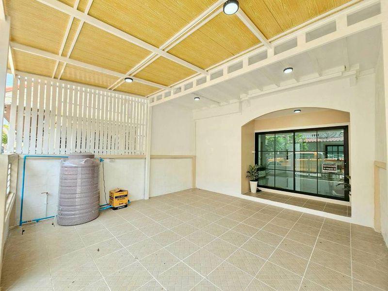 หมู่บ้านบัวทอง2  ติดรถไฟฟ้าสายสีม่วง สถานีคลองบางไผ่ ทาวน์เฮาส์ 2 ชั้น   ตกแต่งใหม่พร้อมอยู่ 5