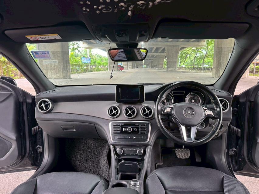 ขายด่วน! Mercedes-Benz CLA 180 W117 AT ปี 2016 รถสวยมือเดียว สภาพดี พร้อมขับทันที! 10