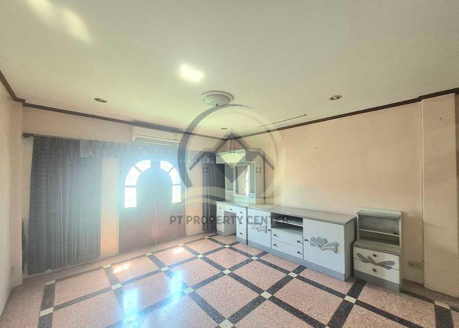 ตึก 5 ชั้น 1 คูหา หมู่บ้านสุขสันต์ 5 ซอยกาญจนาภิเษก 5 ถนนกาญจนาภิเษก ต่อเติมเต็มพื้นที่ ปรับปรุงพร้อมอยู่ ขายตามสภาพราคาพิเศษ ต่อรองได้ 12