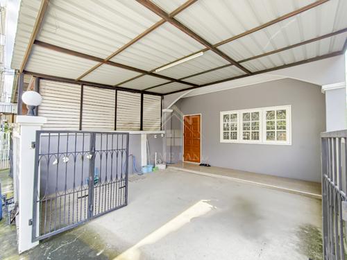 ทาวน์โฮม 3 ชั้น หมู่บ้าน ฉัตรณรงค์ วิลล่า 3 ลำลูกกา (หลังมุม) 2