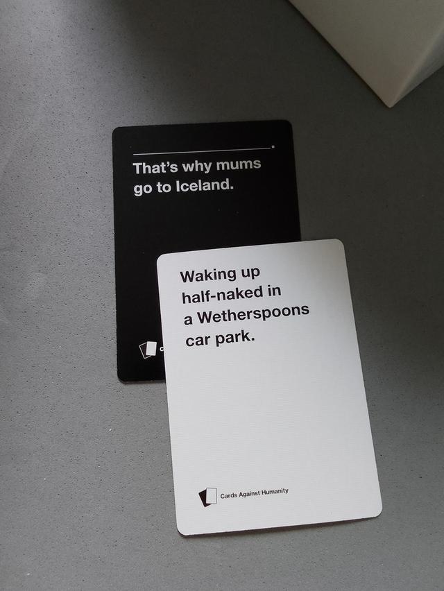 เกมส์ไพ่ Cards Against Humanity 8