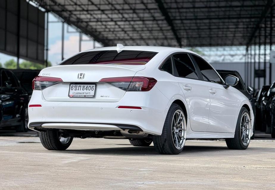 2025 HONDA CIVIC, 2.0 e:HEV EL+โฉม FE ปี21-ปัจจุบัน สีขาว รูปที่ 4