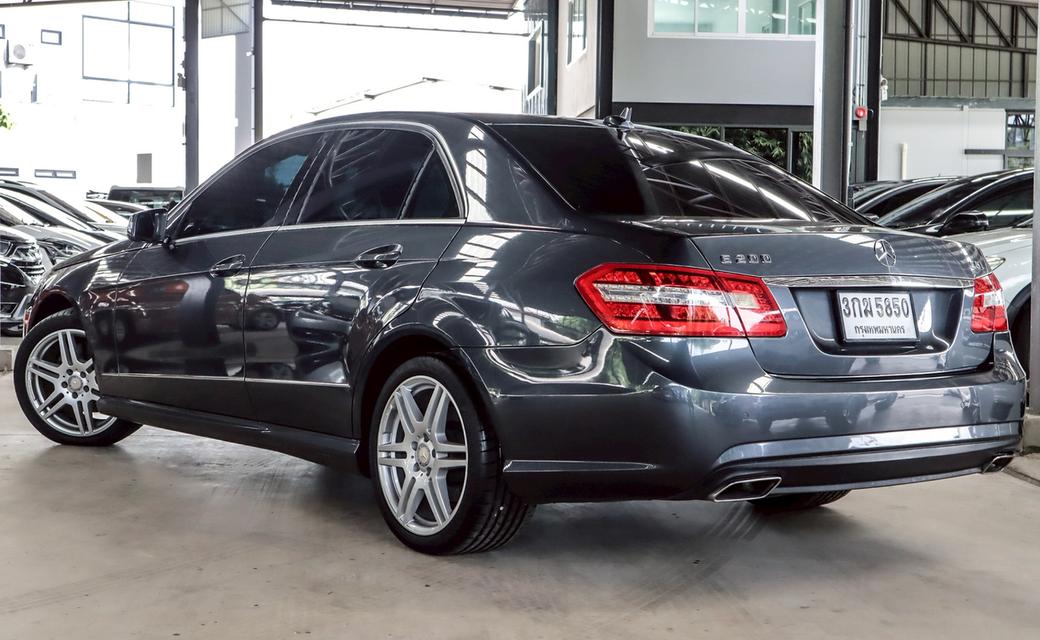 BENZ E200 CGI 1.8 W212 12