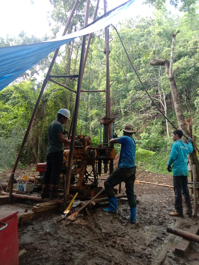 บริการเจาะสำรวจหิน-แร่ เจาะปรับปรุงฐานราก ฯลฯ