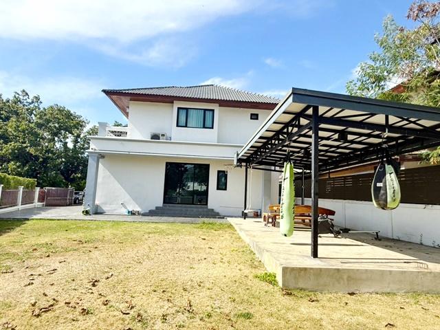 เฟอร์ เครื่องใช้ไฟฟ้า คฤหาสน์ ต้อนรับต่างชาติ ให้เช่า 5นอน โรงเรียนนานาชาติ RIS รามคำแหง164 6น้ำ 150 ตรว เพอร์เฟค โลตัสส
